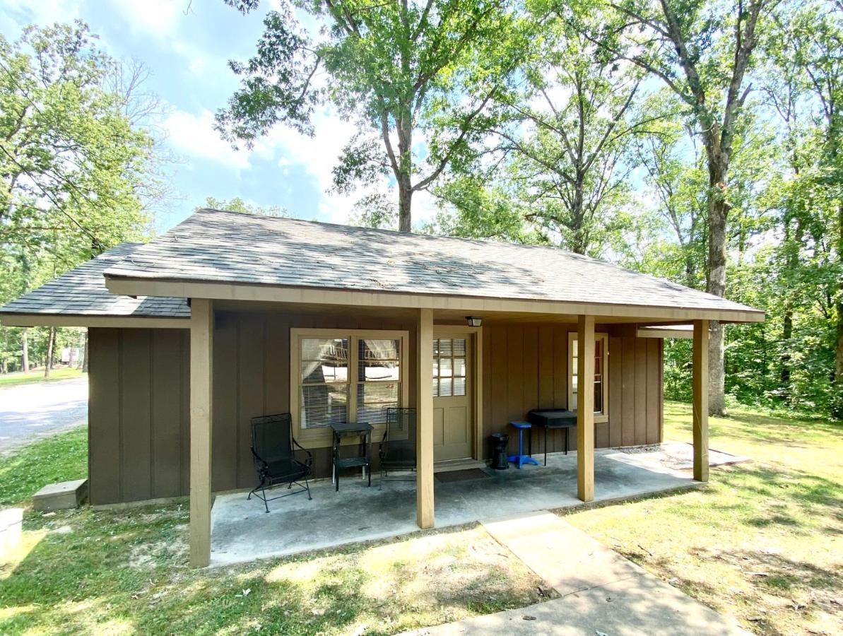 The Camp At Lake Wappapello Exterior photo